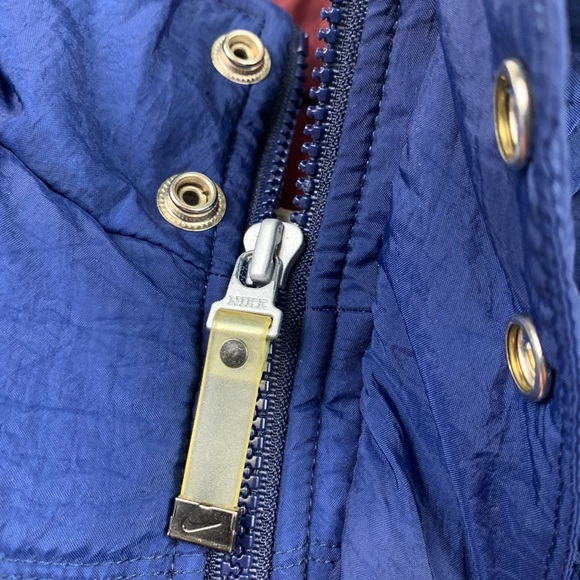 Nike Vintage Kid's Puffy Outdoor Vest - Picture 8 of 8